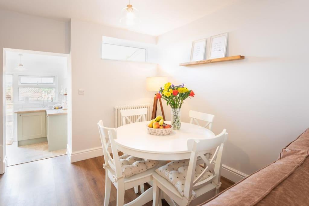 *Brand New* Olive Grove Cottage Торки Экстерьер фото